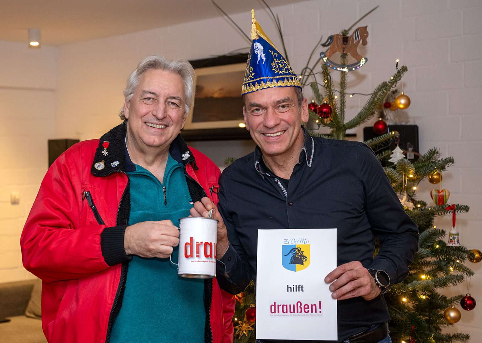 ZiBoMo sammelt im Karneval in Münster Spenden für das Straßenmagazin „draußen!“. Hintergrund sind finanzielle Probleme des Vereins.