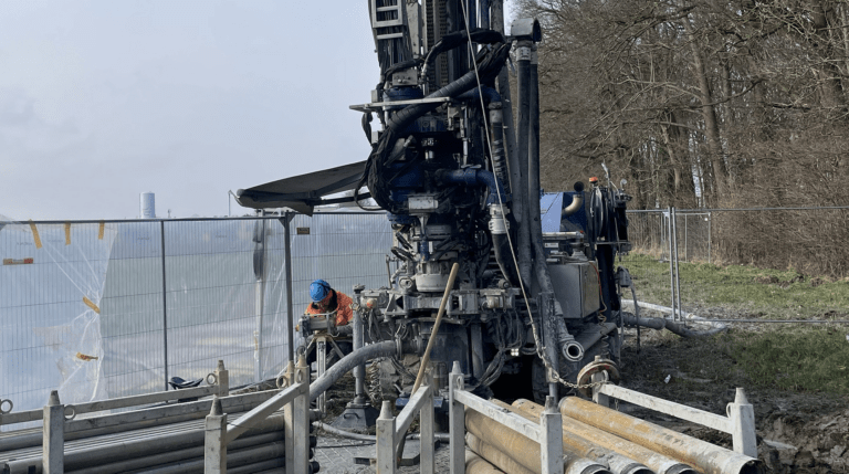 Geothermie Albachten-Ost: 102 Erdsonden versorgen 500 Wohneinheiten mit klimaneutraler Wärme aus 250 Metern Tiefe.