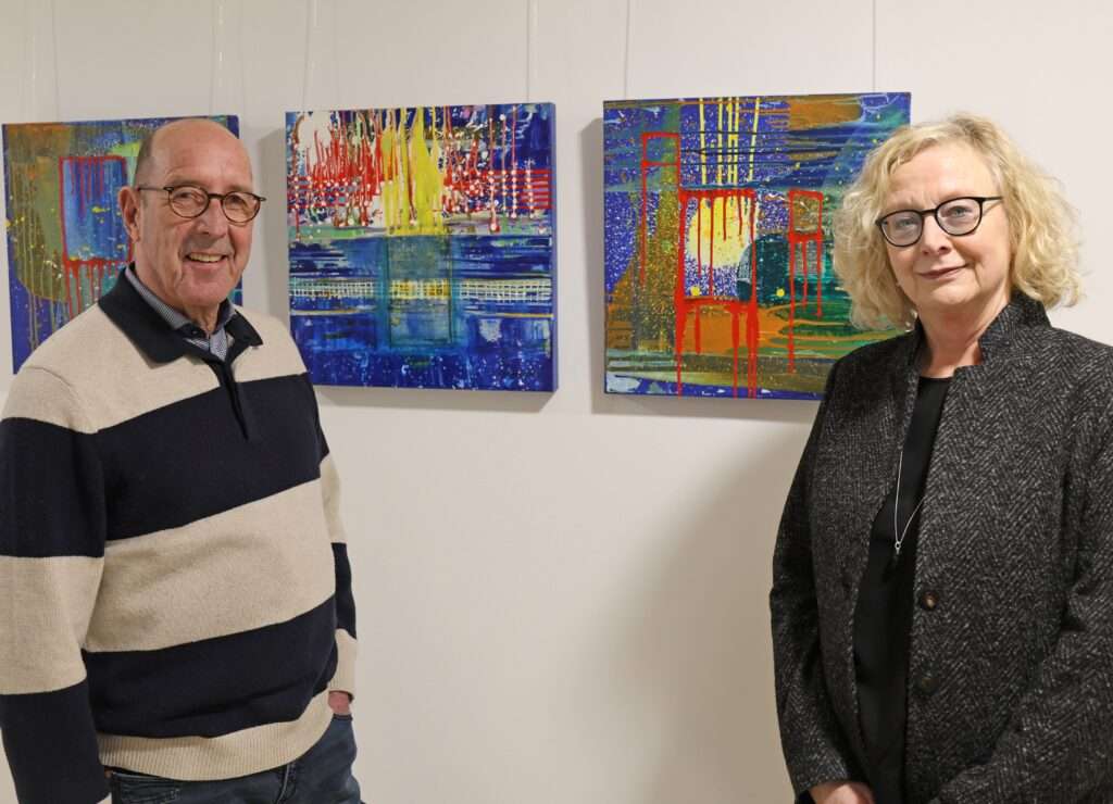 Im Stadthaus 1 Münster sind bis Ende April 2026 Gemälde von Frank Wienker zu sehen. Die Ausstellung zeigt elf aktuelle Werke.