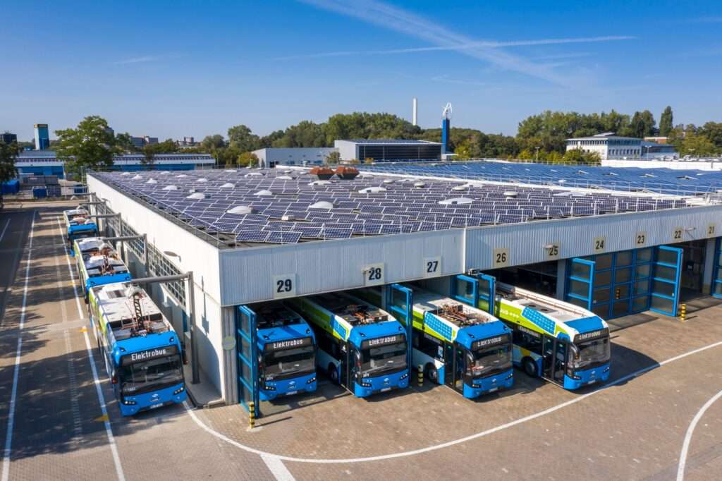 Münster plant, den Busverkehr ab 2028 für zehn Jahre an eine neue Stadtwerke-Tochter zu vergeben. Rat entscheidet am 25. März.