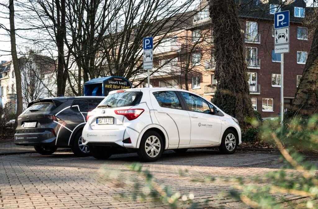 Münster baut das Carsharing-Angebot aus: Neue öffentliche Stellplätze, zusätzliche Stationen und über 300 Fahrzeuge bis 2029 geplant.