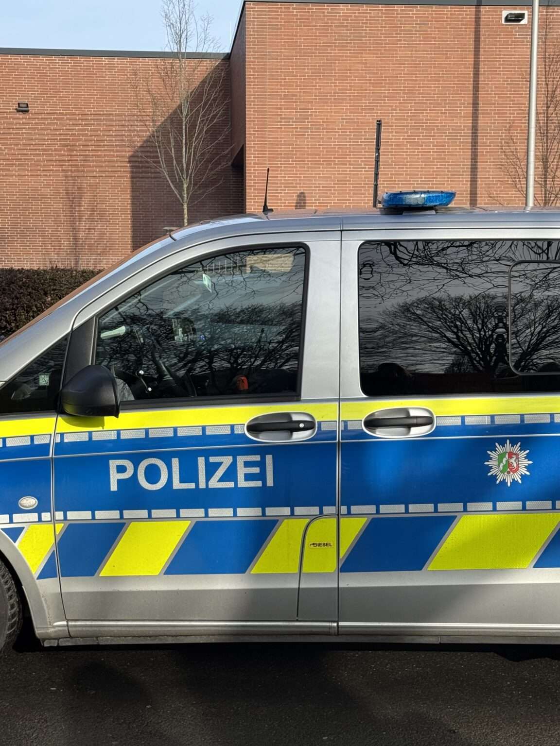 Schwerer Unfall auf der A5 bei Kronau sorgt für Großeinsatz