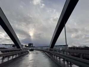 Die neue B 51 Brücke in Münster soll ab 19. Juni frei sein. Voll entlastet wird der Verkehr aber erst später.