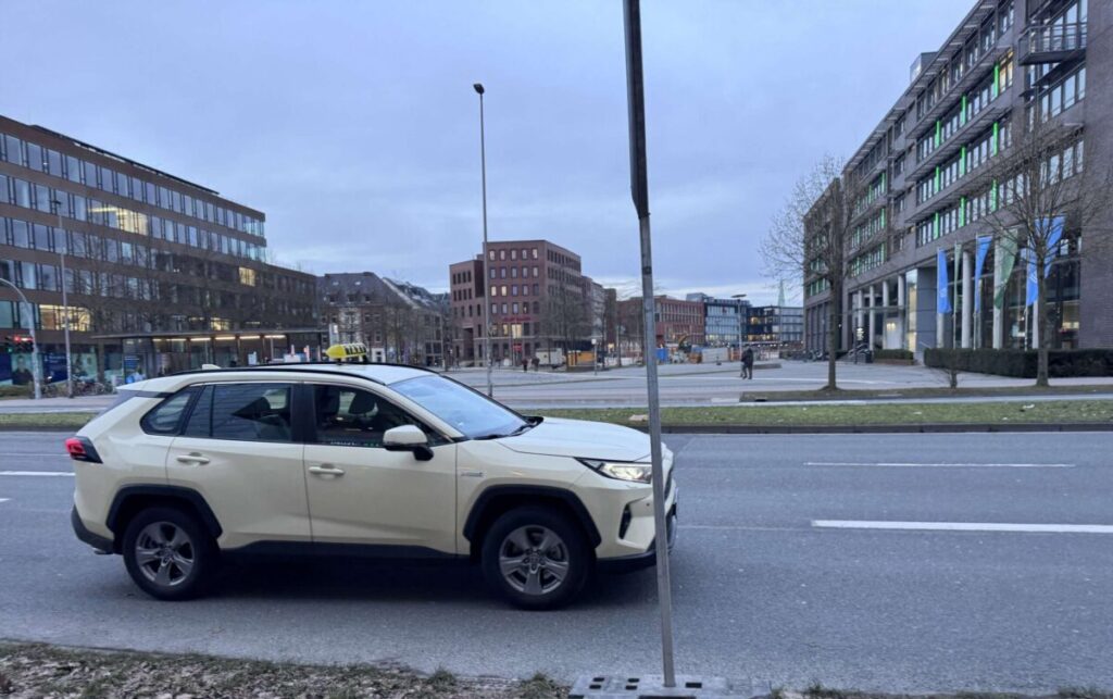 Sichere Heimwege nachts: Münster soll Taxi-Gutscheine für Frauen prüfen