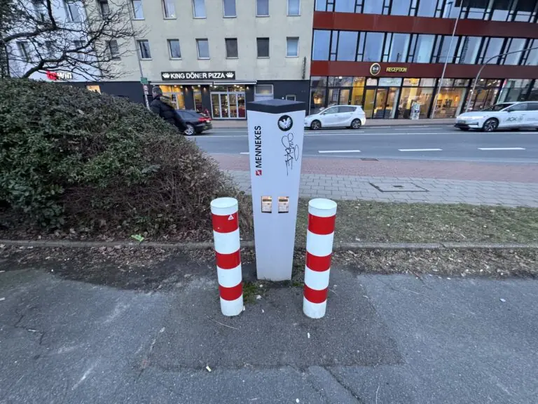 In Münster wächst die Zahl der E-Autos und Hybride weiter. Benziner und Diesel verlieren im Pkw-Bestand an Bedeutung.