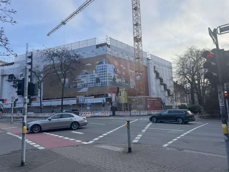 Umbau der Volksbank Münster: Sperrung der Voßgasse Ende März. Das müssen Autofahrer jetzt wissen.