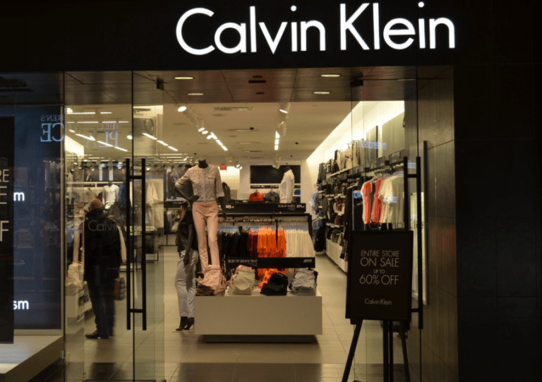 Der Calvin-Klein-Store an der Ludgeristraße in Münster ist geschlossen. Der Store-Link führt zu einer Fehlermeldung.