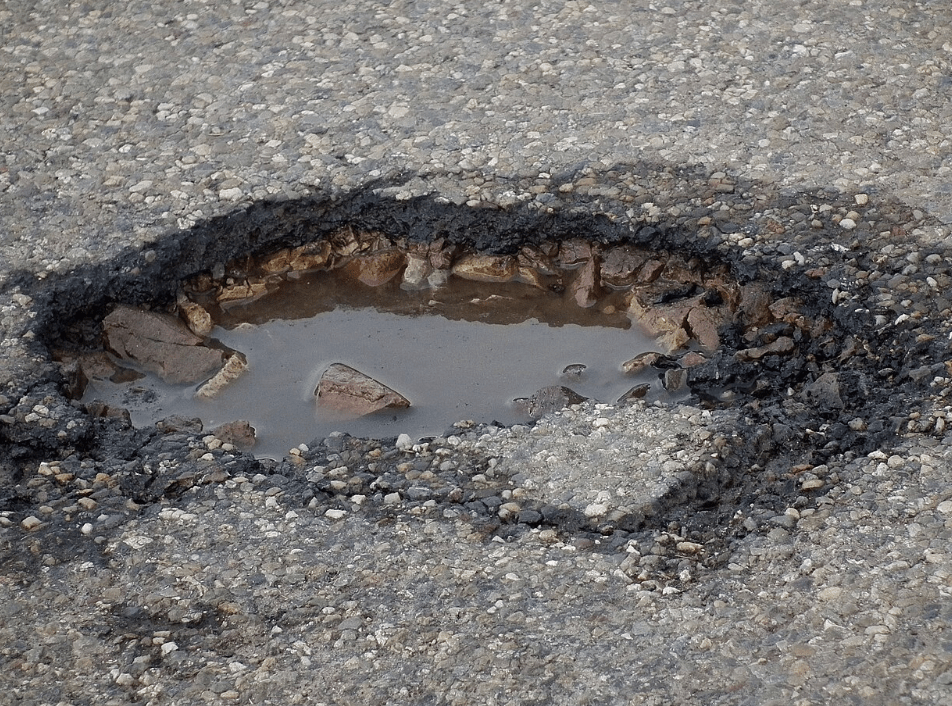Der Winter hat Münsters Straßen zugesetzt. 560 Schlaglöcher wurden beseitigt, neun Teams sind im Einsatz. So ist die aktuelle Lage.