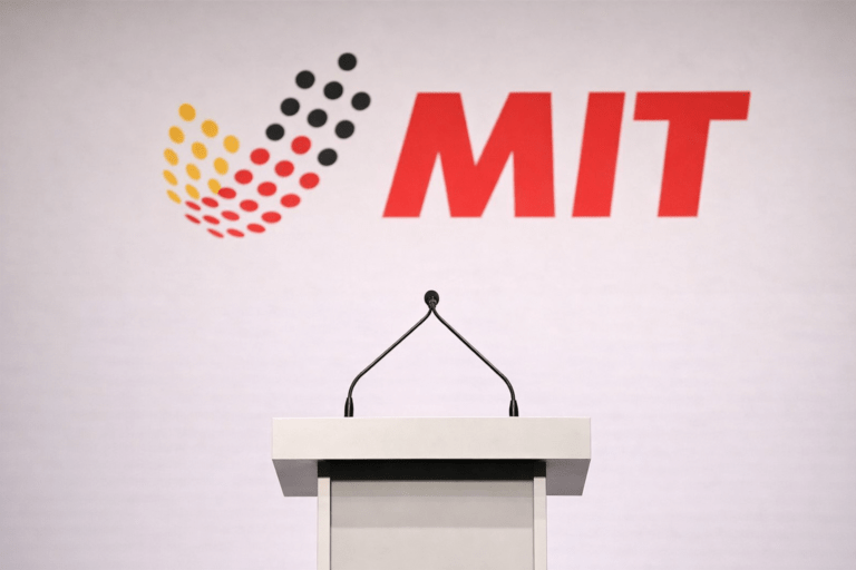 MIT Münster distanziert sich vom Begriff „Lifestyle-Teilzeit“, hält aber Reformen beim Teilzeitrecht für notwendig. Einordnung zur Debatte.