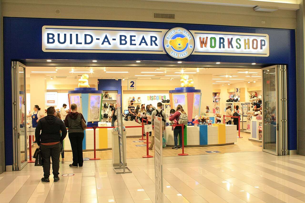 Neuer Store in Münster: Build-a-Bear eröffnet Anfang April in den Arkaden und setzt auf Erlebnis-Shopping mit Stofftieren.