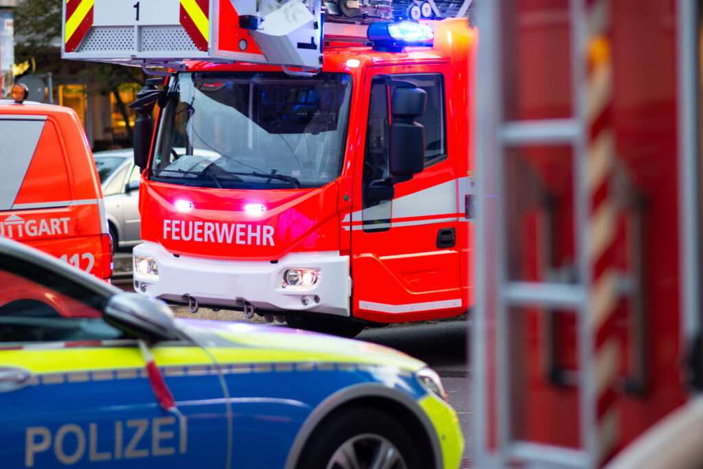 Sieben Autos brennen bei Tiefgaragenbrand an der Gerresheimer Straße in Hilden aus