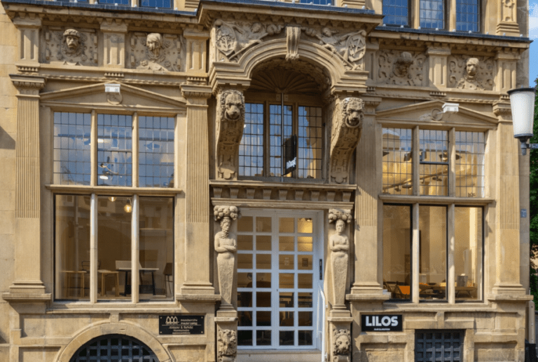 Roggenmarkt 11 Mit W2 entsteht am Roggenmarkt 11 ein neuer Club in Münster. Das Projekt gehört zur Weinerei und ergänzt den bisherigen Standort an der Hörsterstraße.