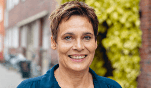 Münster plant digitale Bearbeitung von Elternbeiträgen im Jugendamt. Weniger Bürokratie für Familien und Änderungen beim Personal vorgesehen.