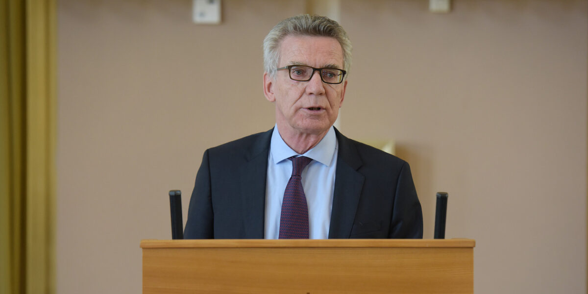 Thomas de Maizière spricht in Münster über die Reformfähigkeit des Staates und diskutiert mit Markus Lewe.