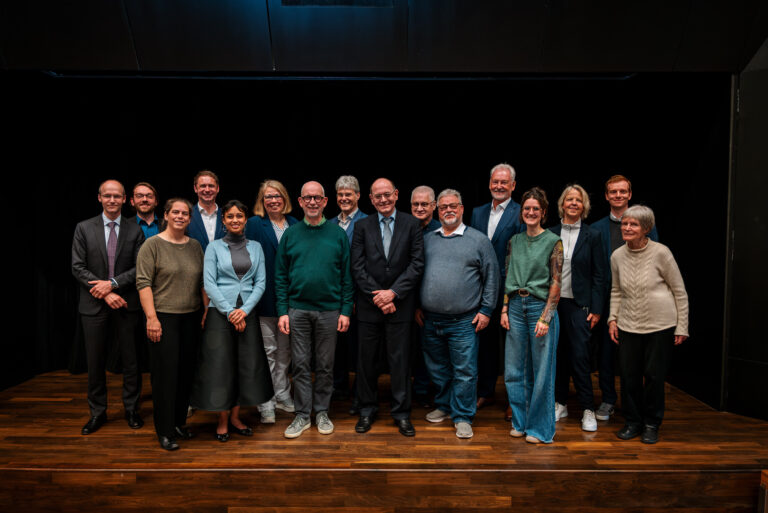 Die Universität Münster prämiert zwei Citizen-Science-Projekte zu Festmusik und Klimawandel mit jeweils 7.500 Euro.