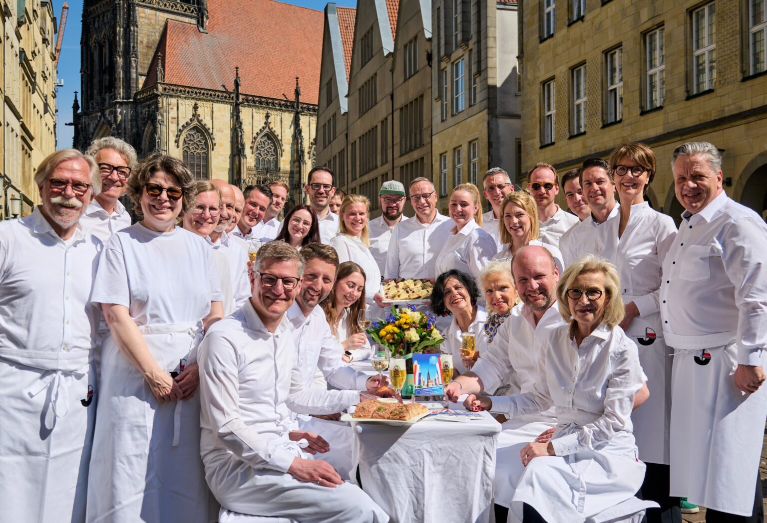 Das Hansemahl in Münster bringt am 2. Mai Schnittchen, Musik und Führungen auf den Prinzipalmarkt.