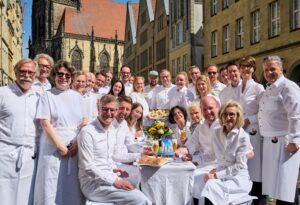 Das Hansemahl in Münster bringt am 2. Mai Schnittchen, Musik und Führungen auf den Prinzipalmarkt.