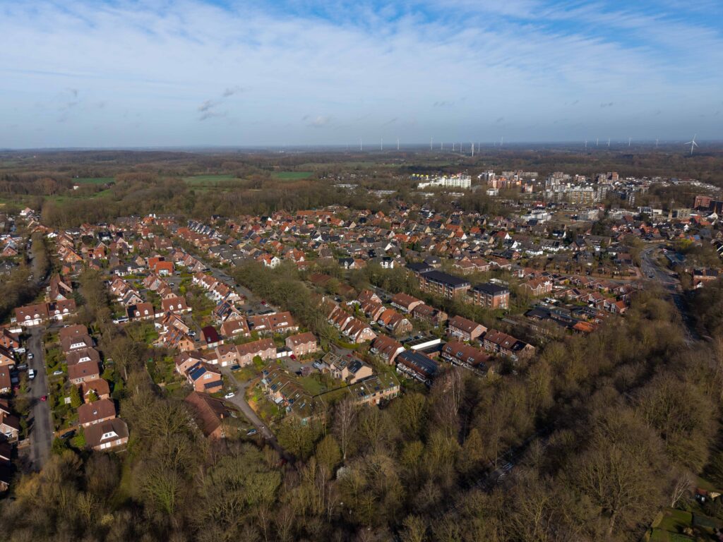 Münsters Immobilienmarkt 2025 bleibt stabil. Eigentumswohnungen werden teurer, Verkaufszahlen und Umsatzvolumen steigen deutlich.