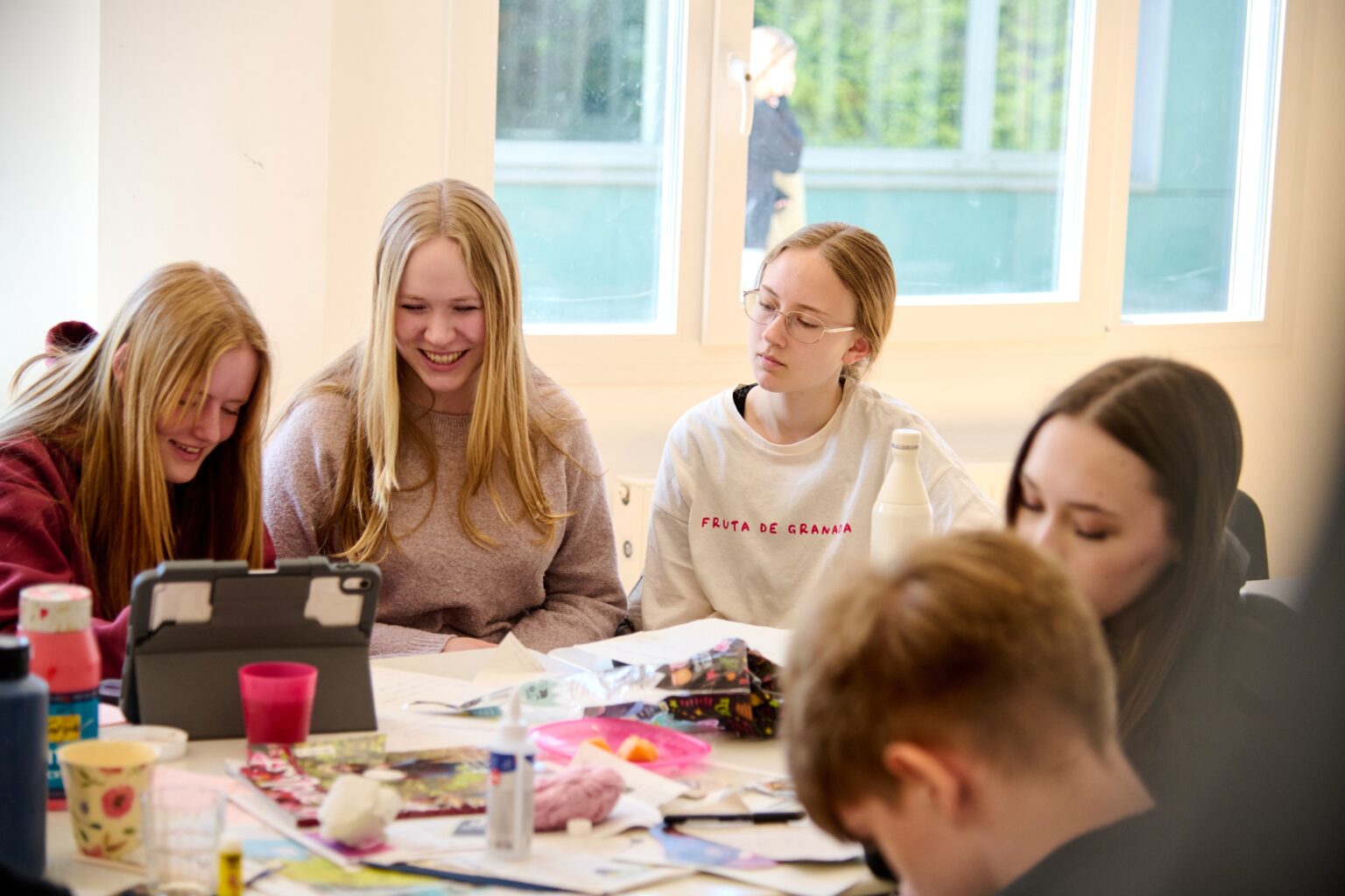 Schüler aus Winnyzja besuchen Münster und arbeiten mit fünf Schulen an Demokratie-Projekten.