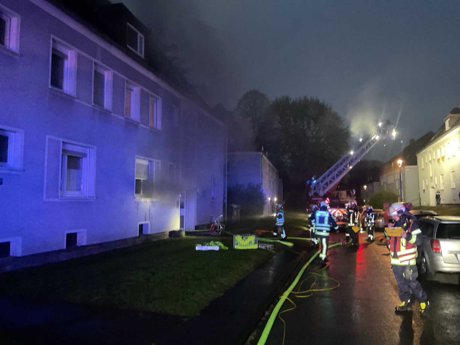 Zwei Wohnungsbrände halten die Feuerwehr in Bochum-Hordel auf Trab