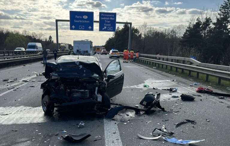 Karambolage auf der A6 bei Ramstein: Acht Menschen verletzt