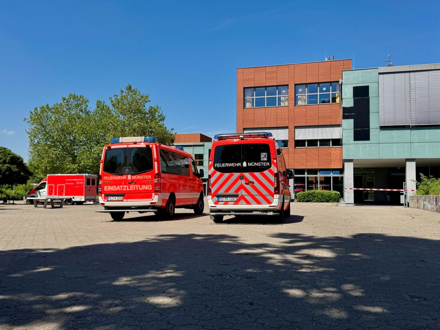 An der Realschule Wolbeck kam es zu einem mutmaßlichen Reizgasaustritt. Elf Schülerinnen und Schüler wurden leicht verletzt, die Polizei ermittelt.