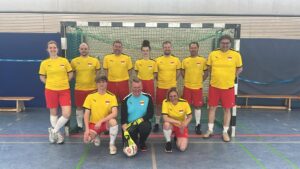 Neues Ratsteam aus Münster tritt erstmals gemeinsam auf dem Fußballplatz an