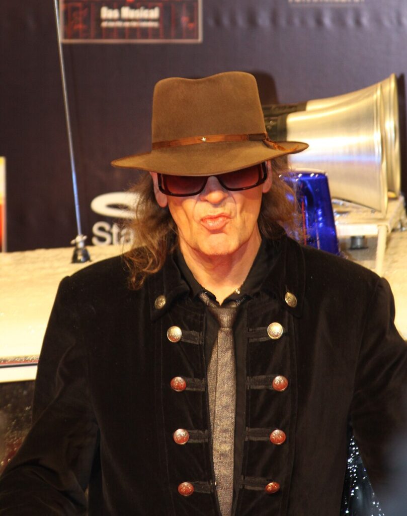 Udo Lindenberg muss einen Auftritt in Gronau absagen. Der 80-Jährige ist im Krankenhaus. Offizielle Angaben zur Diagnose gibt es bislang nicht.