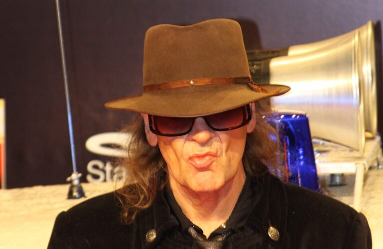 Udo Lindenberg muss einen Auftritt in Gronau absagen. Der 80-Jährige ist im Krankenhaus. Offizielle Angaben zur Diagnose gibt es bislang nicht.