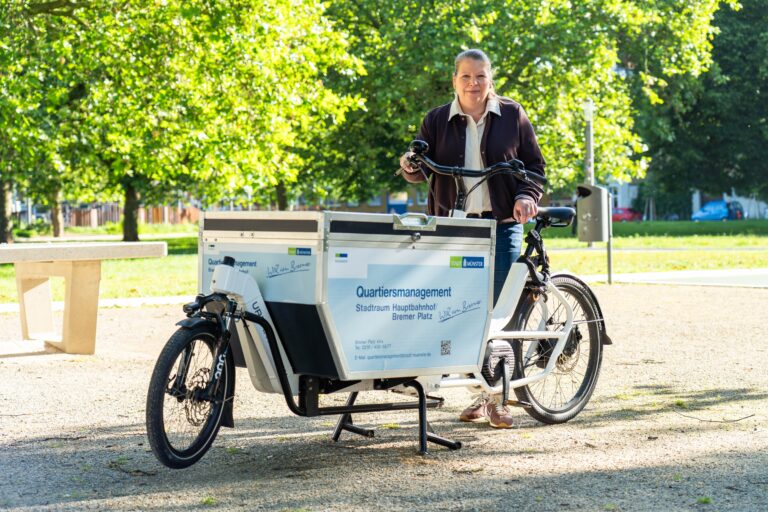 Münster setzt mobile Quartiersdialoge im Hansaviertel fort. Themen sind Sicherheit, Wohnqualität und der Bremer Platz.