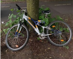 Nach einem Fahrradunfall in Münster sucht die Polizei einen geflüchteten Radfahrer. Ein 5-jähriger Junge wurde leicht verletzt.