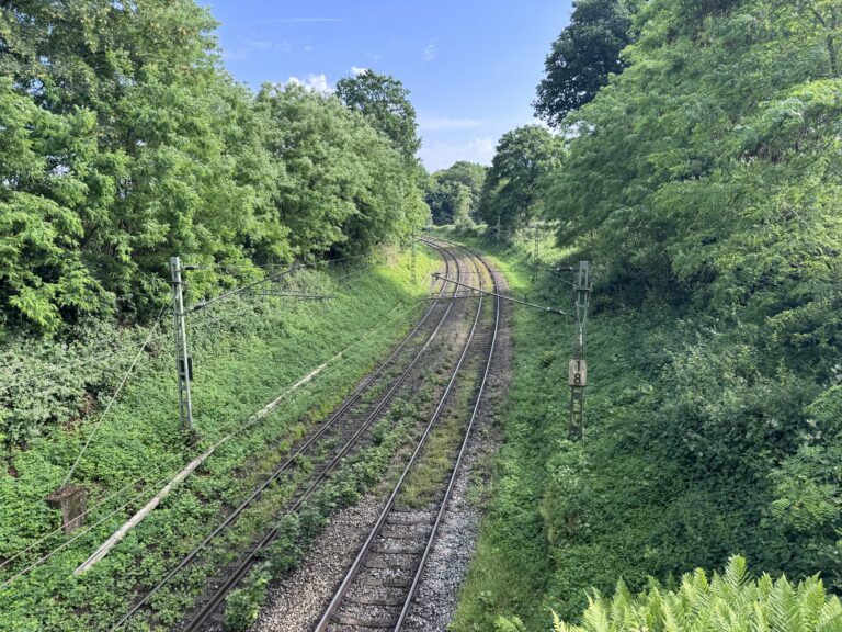 Oberleitungsschaden legt Bahnverkehr rund um Soest lahm