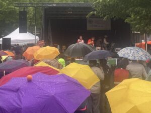 Nach der Kundgebung in Münster sollen fast 4700 Euro Initiativen in Sachsen-Anhalt und Mecklenburg-Vorpommern unterstützen.