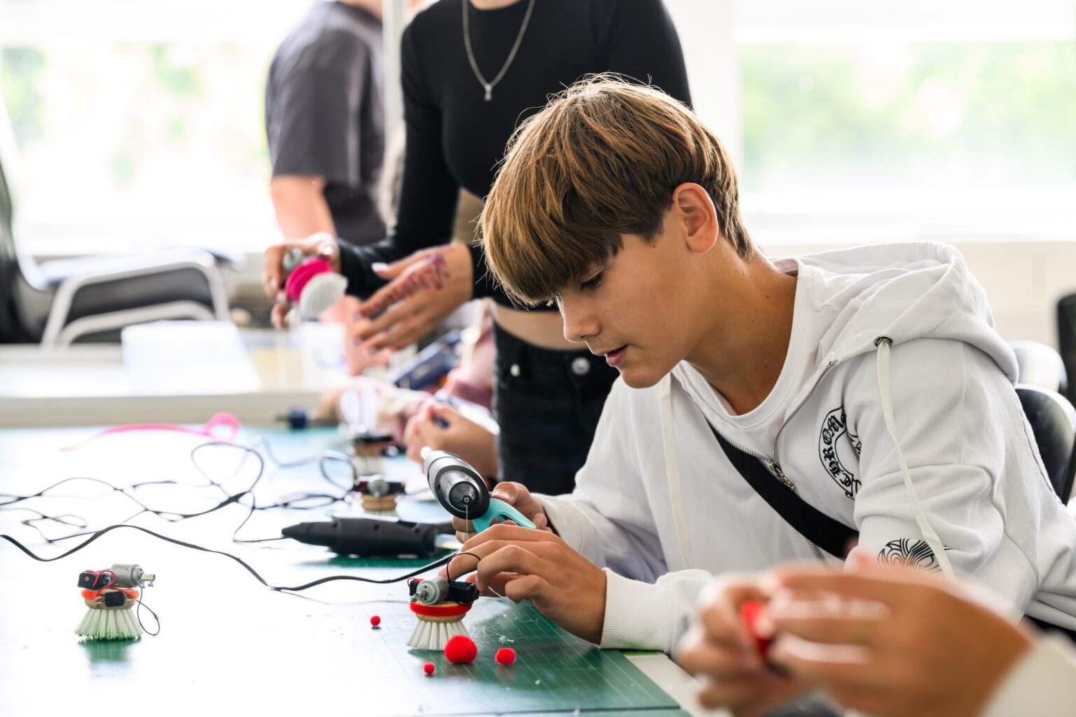 50 Kinder und Jugendliche aus Winnyzja verbringen eine Erholungsfreizeit mit Ausflügen und Experimenten in Münster.