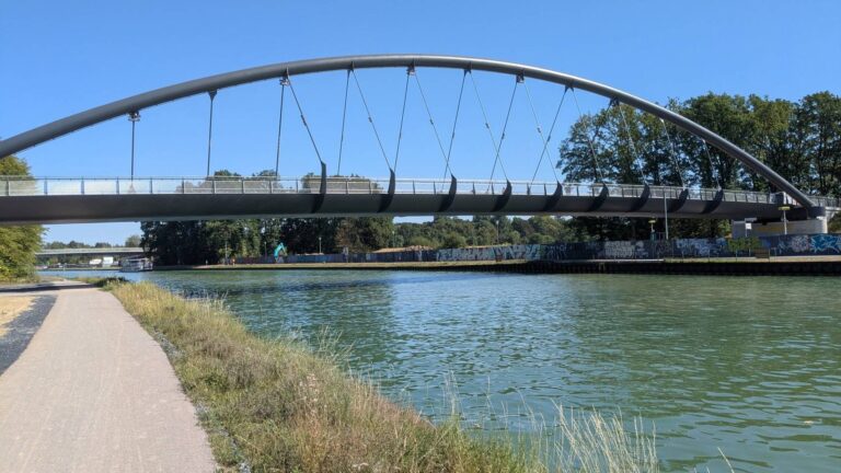 Die neue Pleistermühlenweg-Brücke in Münster wird am 21. August freigegeben. Der Kanalausbau geht weiter.