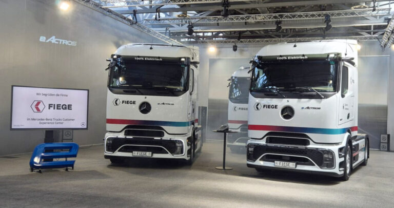 Elektrisch in Bewegung: Fiege hat fünf neue E-Lkw vom Typ eActros 600 in Betrieb genommen, mit denen die Gesamtzahl batterieelektrischer Fahrzeuge auf 25 wächst. (Foto: Fiege)