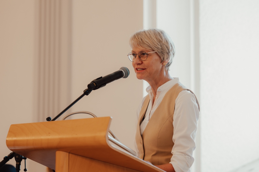Dorothee Feller übernimmt mit 95,5 Prozent die CDU Münsterland und folgt auf Jens Spahn.