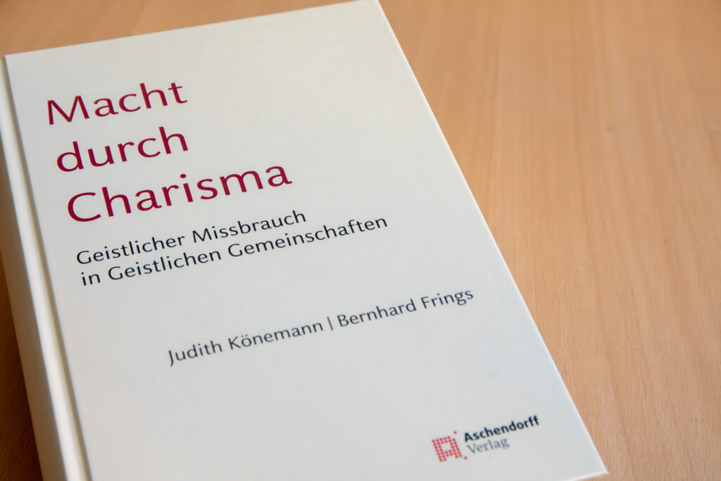 Neue Studie aus Münster untersucht Geistlichen Missbrauch, Machtstrukturen und mögliche Konsequenzen für Prävention und Aufarbeitung.