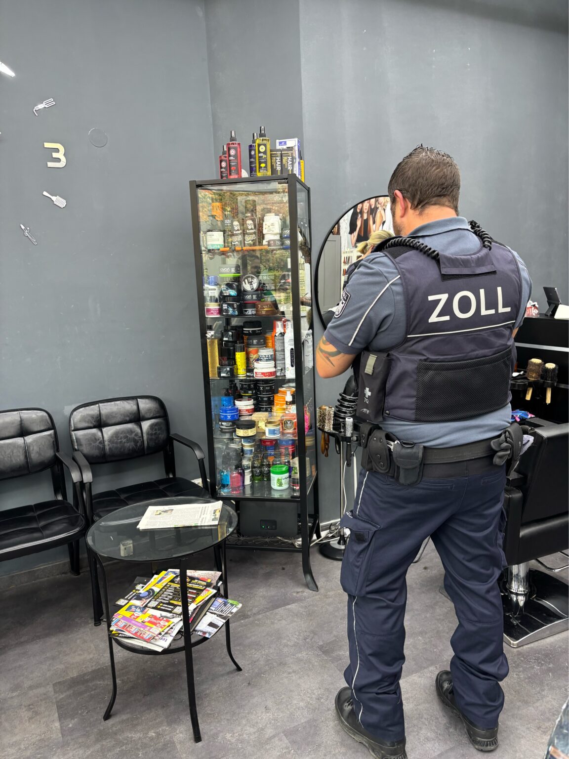 Das Hauptzollamt Münster kontrollierte am Wochenende Friseursalons, Barbershops sowie Kosmetik- und Nagelstudios.
