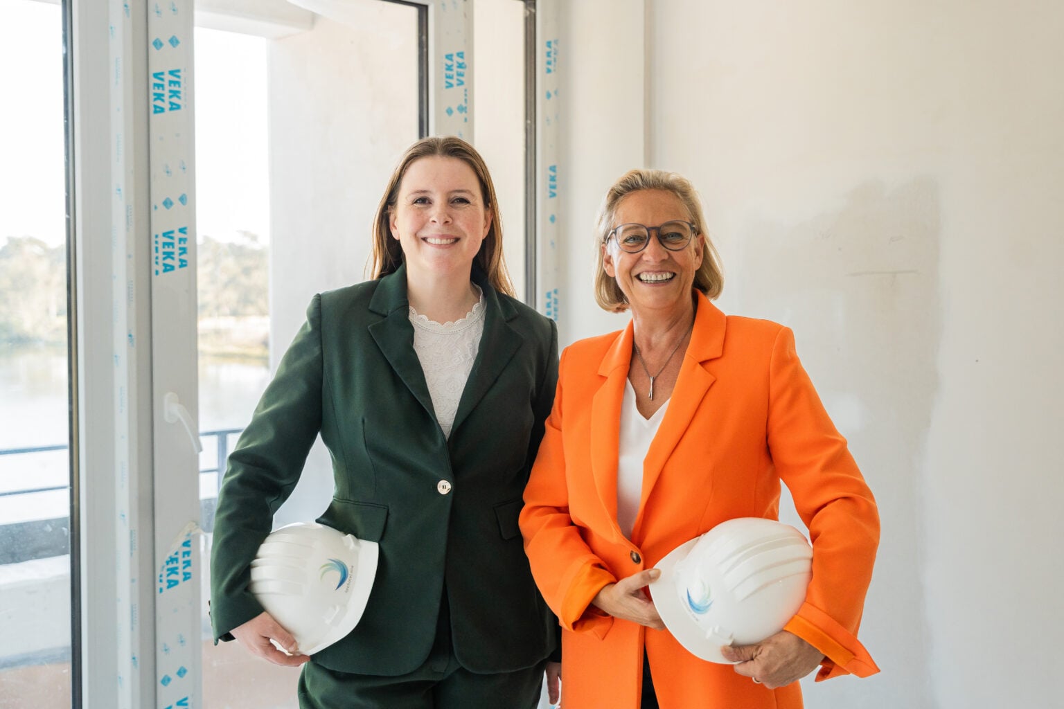 Susanna Goesmann und Jennifer Weiß führen das Seehotel Krautkrämer in Münster. Sie begleiten die Sanierung und Erweiterung auf 165 Zimmer.