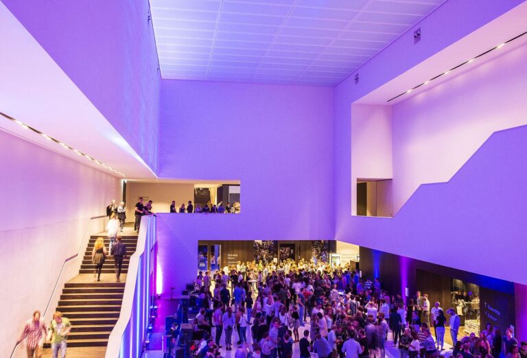 Langer Freitag im LWL-Museum: Am 9. Oktober gibt es freien Eintritt bis Mitternacht, Führungen, Ateliers und eine besondere Sammelaktion.