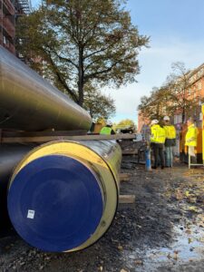 Die Fernwärme-Baustelle am Hansaring in Münster erreicht einen Meilenstein. Doch die Verkehrseinschränkungen bleiben. So geht es jetzt weiter.